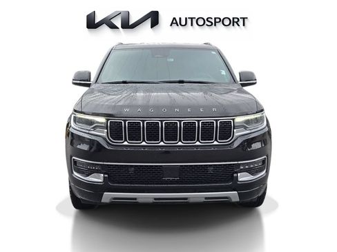 Used 2024 Jeep Wagoneer L Series II w/ Flexible Seating Group RWD image 2