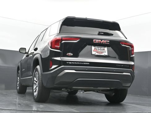 Used 2025 GMC Terrain Elevation AWD/4WD image 39