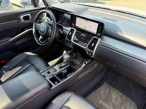 Certified 2023 Kia Sorento SX AWD/4WD image 8