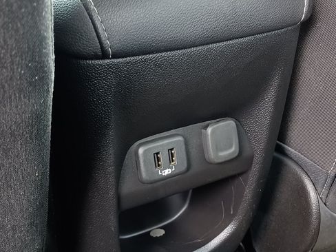 Used 2019 Chevrolet Colorado LT AWD/4WD image 26