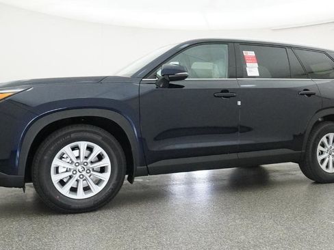 New 2026 Toyota Grand Highlander XLE FWD image 29