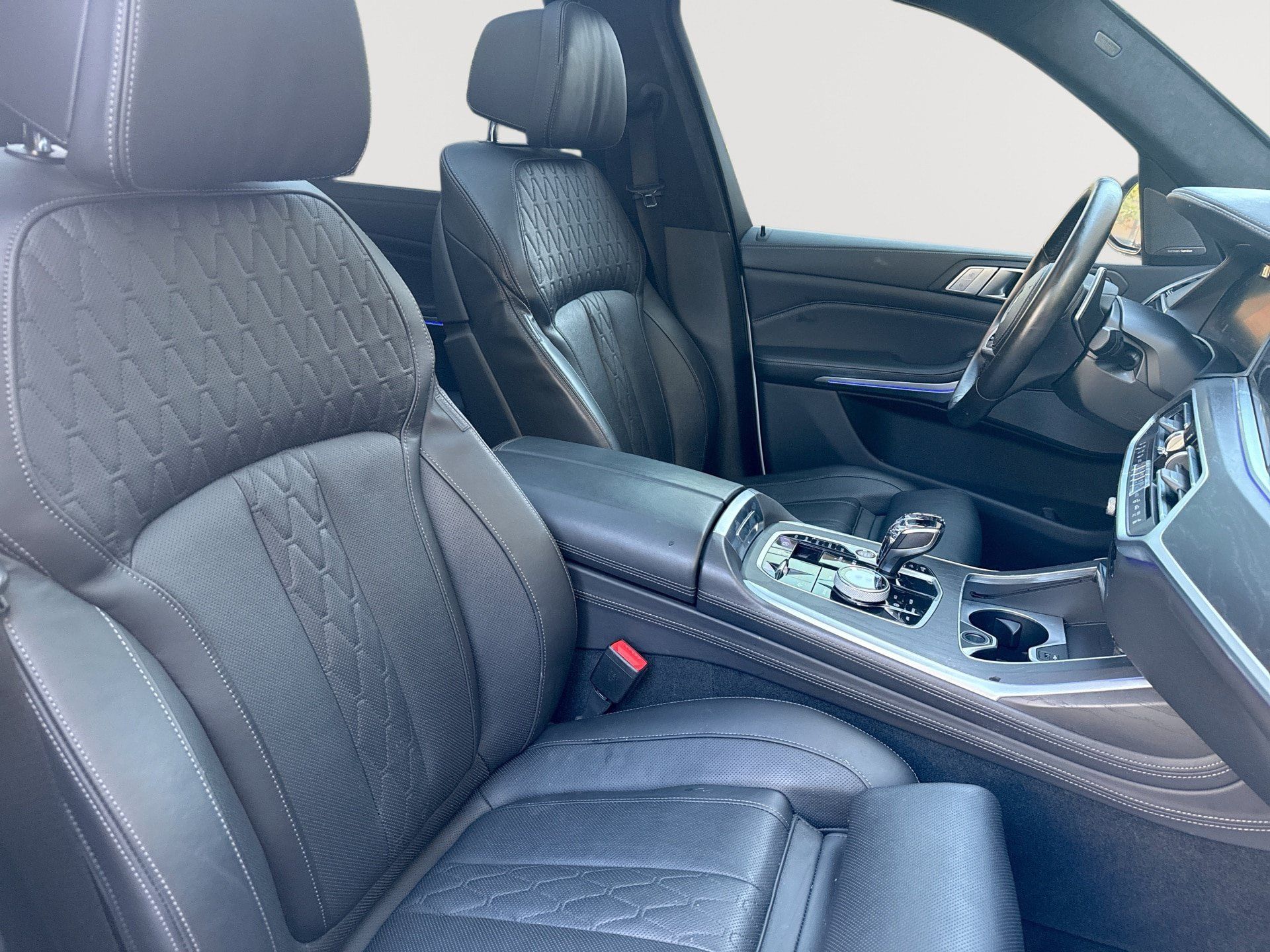 Used 2020 BMW X7 M50i AWD/4WD image 28