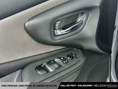 Used 2023 Nissan Murano SV w/ SV Midnight Edition Package AWD/4WD image 17