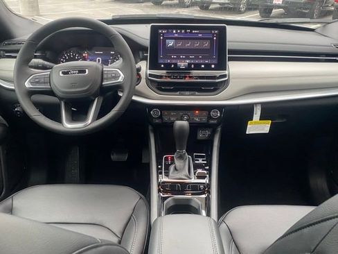 New 2026 Jeep Compass Limited AWD/4WD image 32