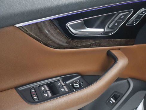 Used 2017 Audi Q7 3.0T Prestige w/ Prestige Package image 7