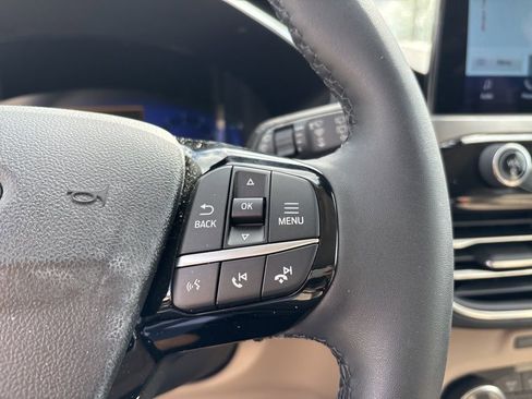 Used 2022 Ford Escape Titanium w/ Class II Trailer Tow Package image 24