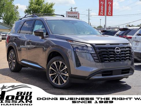 New 2026 Nissan Pathfinder Platinum FWD image 1