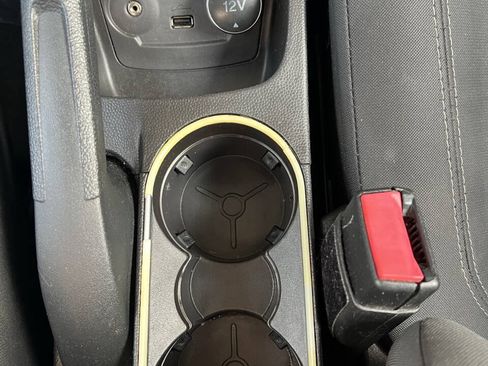 Used 2014 Ford Fiesta SE FWD image 19