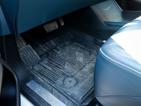 Used 2025 Cadillac Escalade IQ Sport 2 image 16