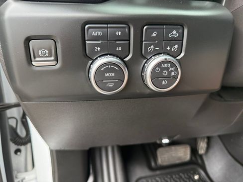 Used 2024 GMC Sierra 1500 AT4X image 25