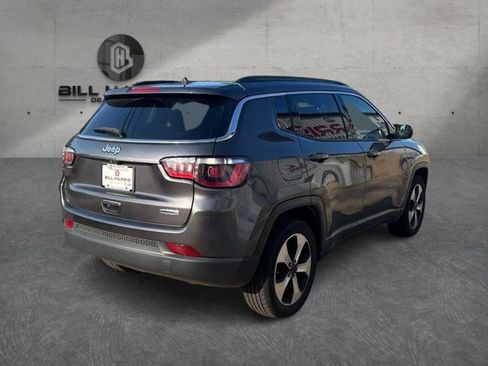 Used 2018 Jeep Compass Latitude w/ Popular Equipment Group FWD image 5