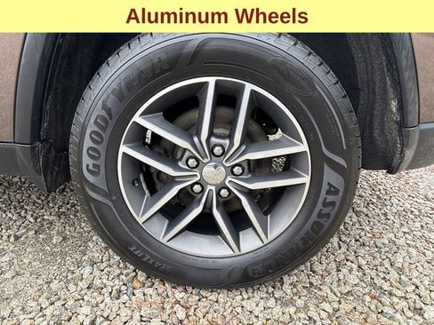 Used 2018 Jeep Grand Cherokee Limited image 9