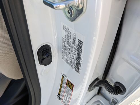 Used 2022 Honda CR-V EX image 42