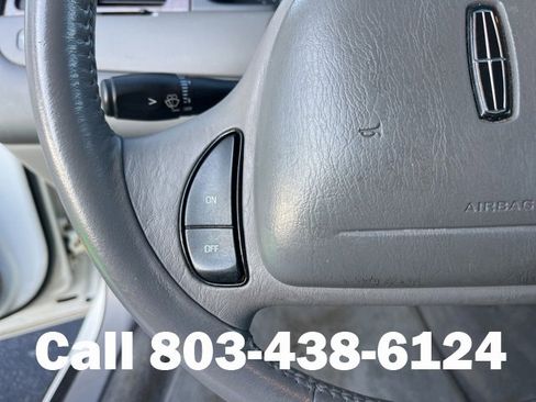 Used 2000 Lincoln Town Car Executive image 20