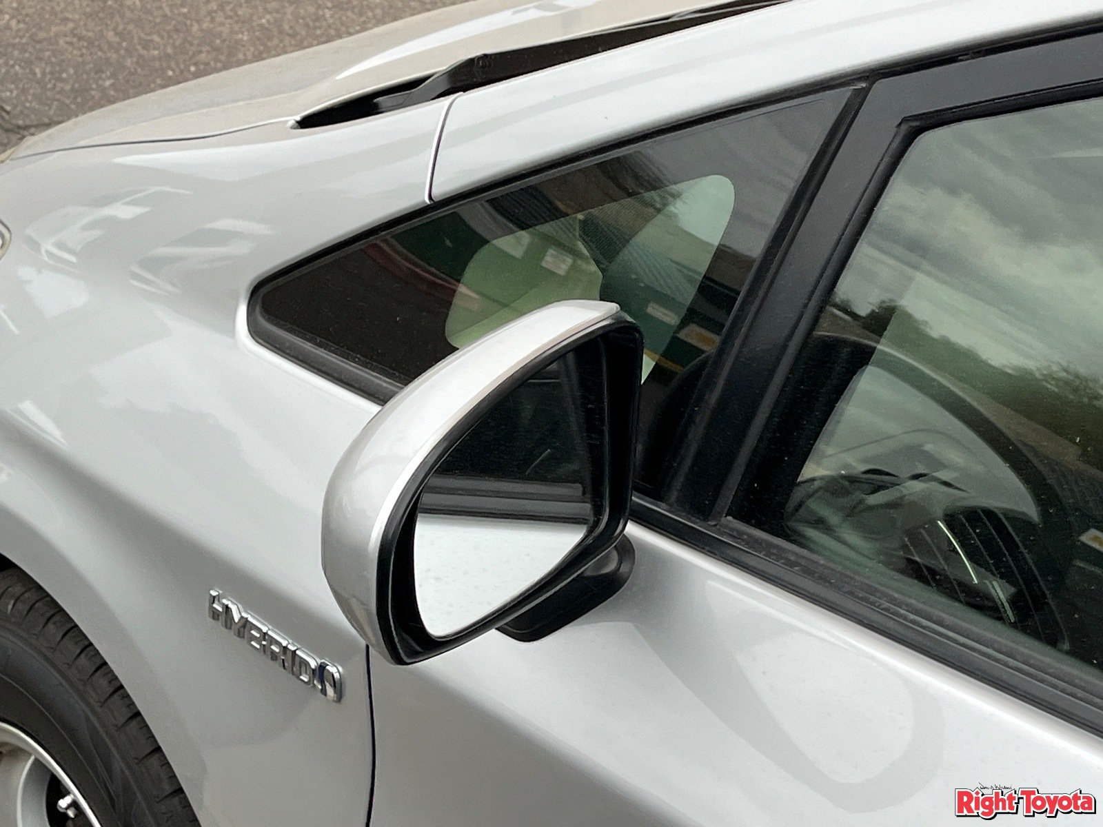 Used 2015 Toyota Prius Four FWD image 9