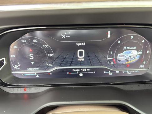 Used 2023 GMC Yukon Denali AWD/4WD image 29