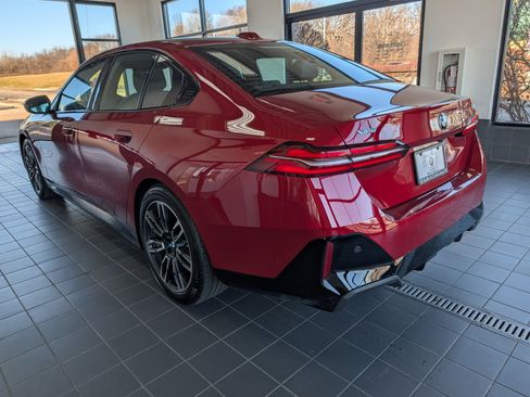 Used 2025 BMW 530i xDrive w/ M Sport Package image 6