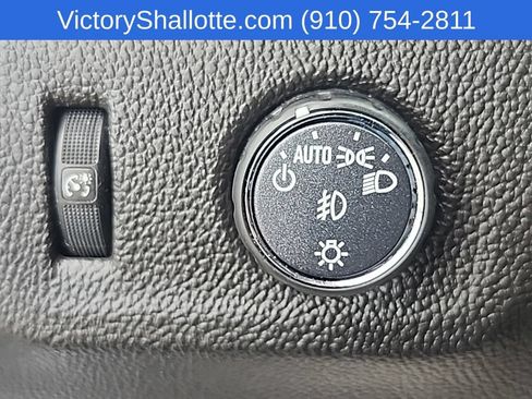 Used 2021 Chevrolet Colorado LT w/ Safety Package RWD image 13