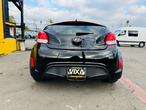 Used 2015 Hyundai Veloster RE:FLEX Edition image 6