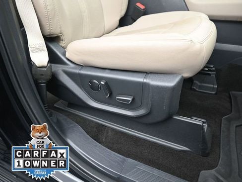 Used 2022 Ford Expedition Max Limited image 18