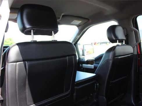 Used 2018 Ford F150 Lariat image 33