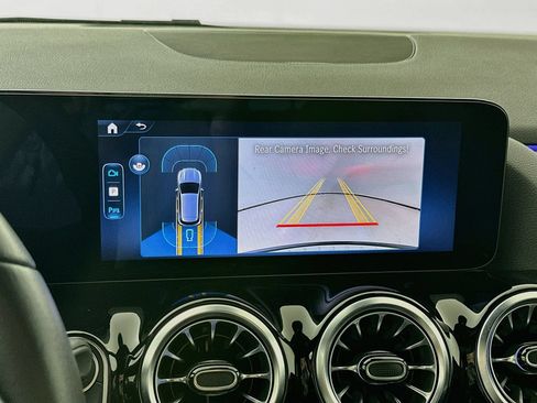 Certified 2025 Mercedes-Benz GLA 250 image 14