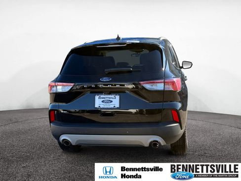 Used 2021 Ford Escape SEL w/ Technology Package image 4