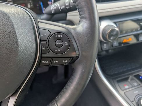 Used 2023 Toyota RAV4 XLE Premium image 18