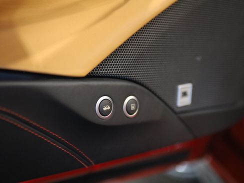 Used 2019 Ferrari 488 Spider RWD image 15