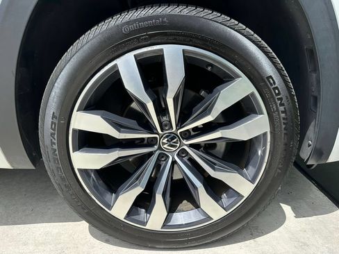 Used 2021 Volkswagen Atlas SEL R-Line FWD image 12