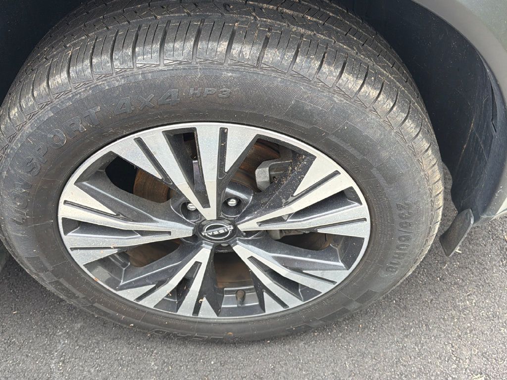 Used 2023 Nissan Rogue SV AWD/4WD image 11