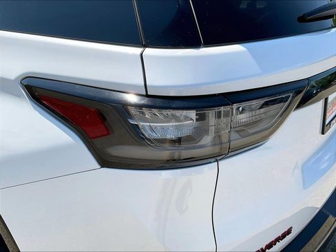 Used 2021 Chevrolet Traverse Premier w/ Redline Edition AWD/4WD image 23