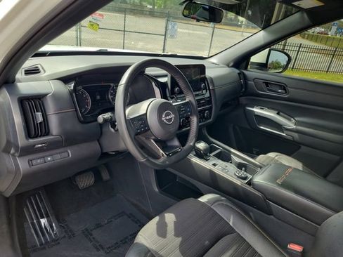 Used 2024 Nissan Pathfinder Rock Creek AWD/4WD image 11