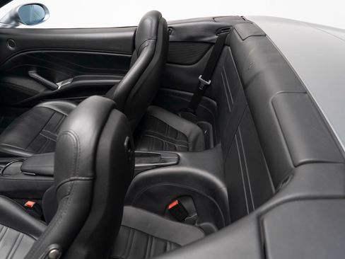 Used 2016 Ferrari California T RWD image 9