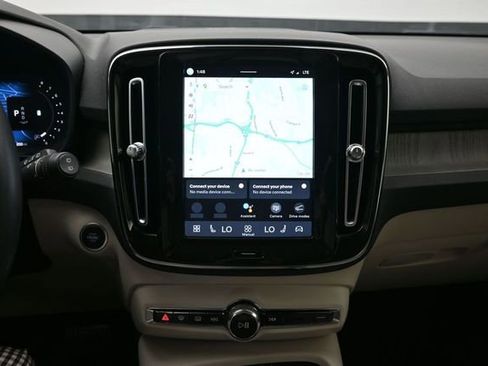 Used 2023 Volvo XC40 B5 Plus w/ Driver Assist Package AWD/4WD image 13