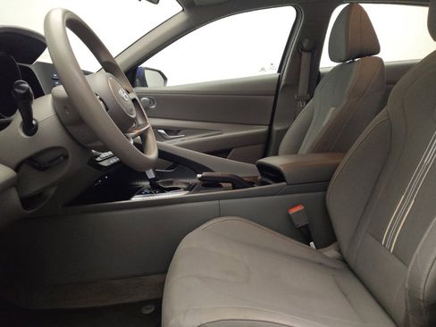 Used 2021 Hyundai Elantra SEL w/ Cargo Package FWD image 17