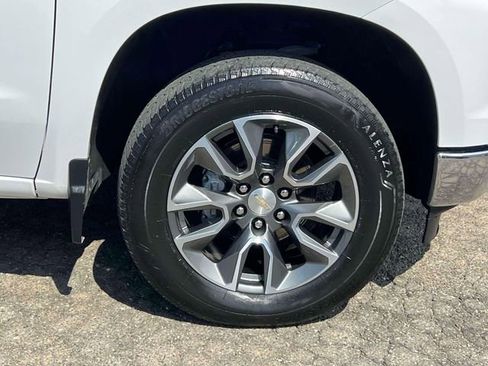 Used 2023 Chevrolet Silverado 1500 LT image 10