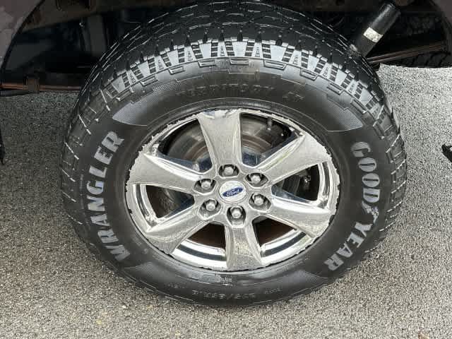 Used 2018 Ford F150 XLT w/ Equipment Group 302A Luxury AWD/4WD image 5