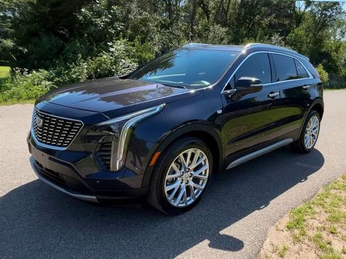 Used 2022 Cadillac XT4 Premium Luxury w/ LPO, Radiant Package image 27