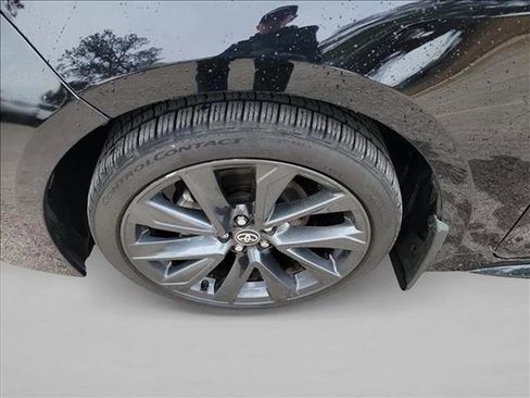 Used 2025 Toyota Corolla SE image 9