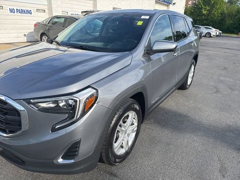 Used 2018 GMC Terrain SLE FWD image 2