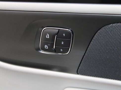 New 2026 Lincoln Nautilus Premier image 40