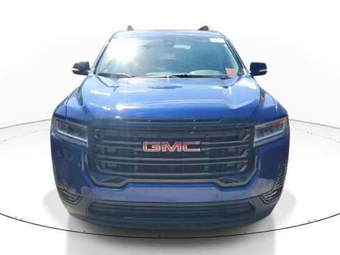 Used 2023 GMC Acadia SLE w/ Elevation Edition FWD image 2
