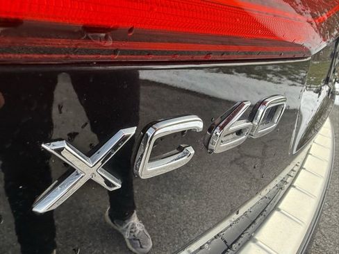 Used 2018 Volvo XC60 T5 Inscription w/ Convenience Package image 5
