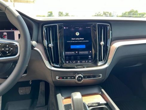 Certified 2024 Volvo S60 B5 Plus FWD image 15