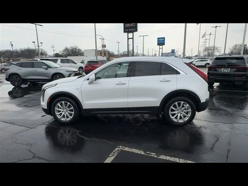 Used 2023 Cadillac XT4 Luxury w/ Cold Weather Package image 5