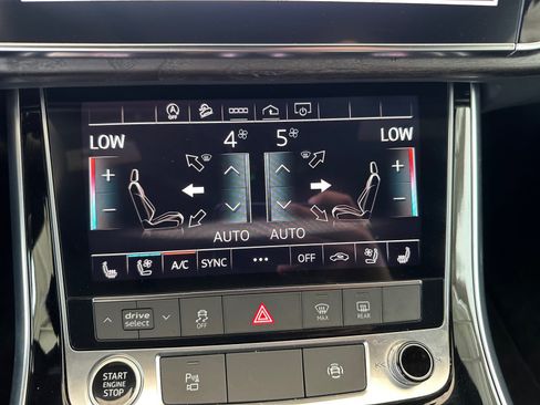 Used 2021 Audi Q8 Premium Plus w/ Premium Plus Package AWD/4WD image 21