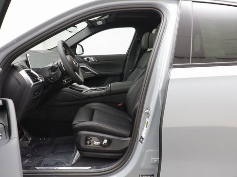 New 2026 BMW X6 M60i image 5