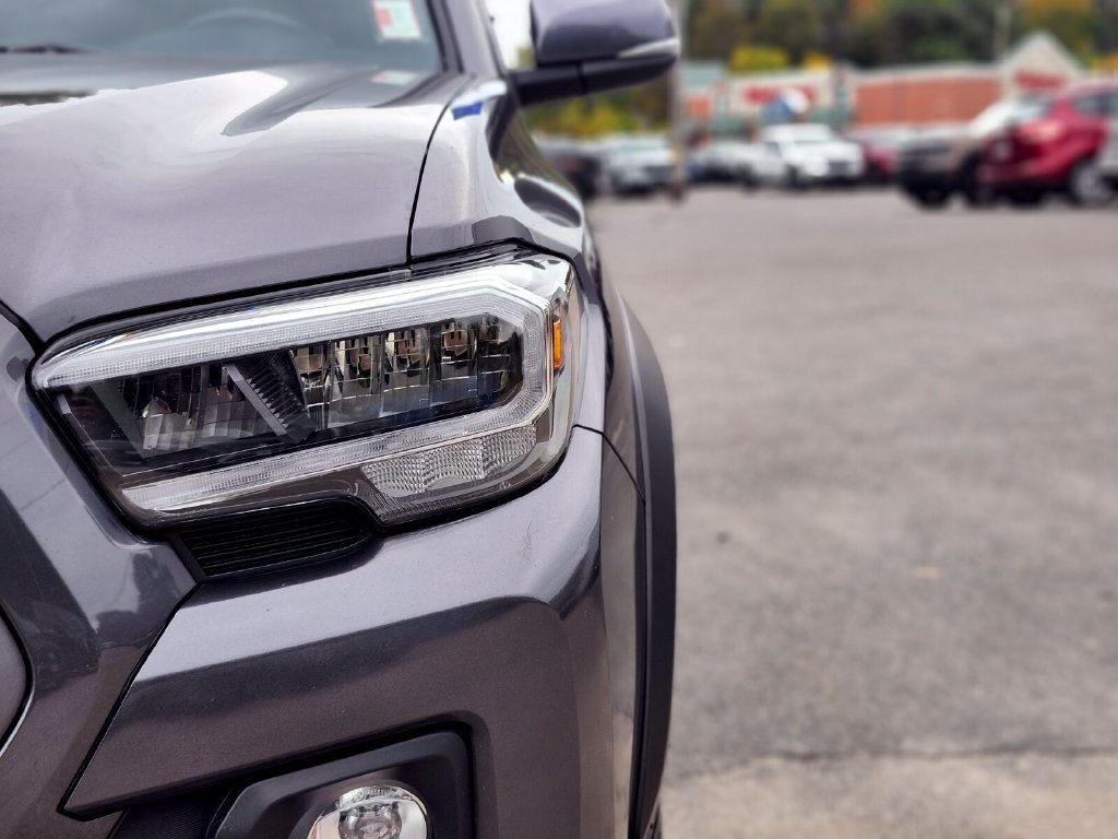 Used 2023 Toyota Tacoma TRD Off-Road AWD/4WD image 10