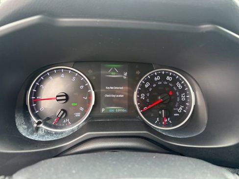 Used 2020 Toyota RAV4 XLE image 23